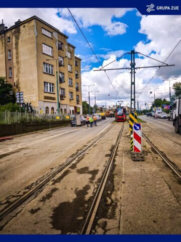 Sosnowiec. Wiadukt nad ulicą Józefa Piłsudskiego. Przejazd próbny tramwaju przed czasowym otwarciem przejazdu. 31 lipca 2025. Sosnowiec. Wiadukt nad ulicą Józefa Piłsudskiego. Przejazd próbny tramwaju przed czasowym otwarciem przejazdu. 31 lipca 2025.