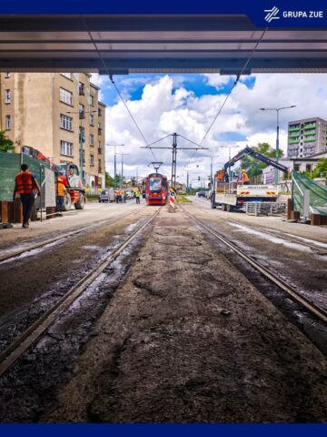 Sosnowiec. Wiadukt nad ulicą Józefa Piłsudskiego. Przejazd próbny tramwaju przed czasowym otwarciem przejazdu. 31 lipca 2025. Sosnowiec. Wiadukt nad ulicą Józefa Piłsudskiego. Przejazd próbny tramwaju przed czasowym otwarciem przejazdu. 31 lipca 2025.