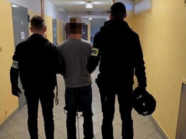 Areszt dla 20-latka za kradzież z rozbojem i atak na policjantów. Mieszkańca Czeladzi zatrzymano 14 maja w Katowicach 20 latek z Czeladzi policja katowice