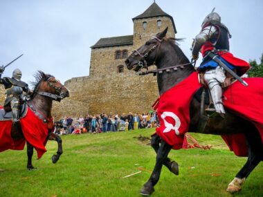 Turniej Rycerski na zamku w Będzinie. Turniej Rycerski na zamku w Będzinie.
