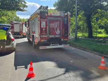 15-latka pobiegła za chłopakiem jak w ogień, wpadła pod auto Czeladź. Ul. Katowicka. Potrącenie 15-latki. 6 sierpnia 2025.