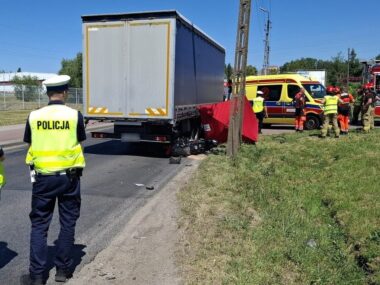 Śmierć 18-letniego motocyklisty w Czeladzi. Jechał poprawnie Czeladź. Śmiertelny wypadek przy ulicy Wiejskiej. Nie żyje 18-letni motocyklista. 2 lipca 2025.