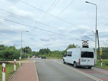Dąbrowa Górnicza-Strzemieszyce Wielkie. Przejazd kolejowo-drogowy na ulicy Grabocińskiej.