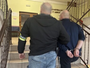 Jaworzno. Zatrzymanie za chuligańskie pobicie nad Sosiną. 1 października 2025. Jaworzno. Zatrzymanie za chuligańskie pobicie nad Sosiną. 1 października 2025.