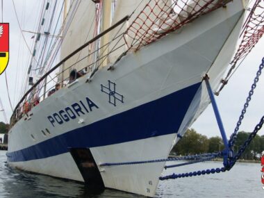 Z małego potoku na szerokie oceany, czyli o nazwie „Pogoria” Świnoujście. „Szkoła pod żaglami” - żaglowiec «Pogoria» . Wrzesień 2012.