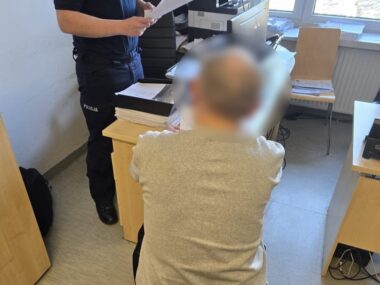 Rajd pod prąd na DTŚ. Policja ustaliła tożsamość kierowcy Policja zatrzymany 75 latek za jazde pod prad