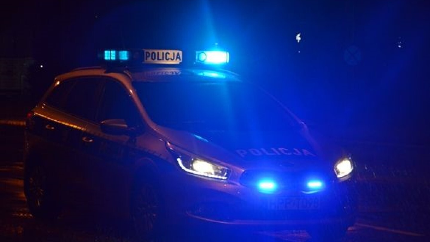 Wypadek na przejeździe w Dąbrowie Górniczej. Pociąg zmiażdżył samochód