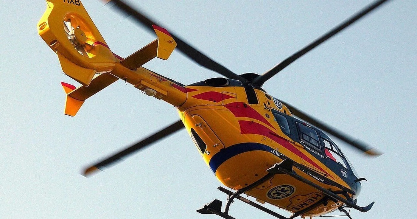 Wypadek w «Hucie Katowice». Trzech poszkodowanych, jeden poważnie. Interweniował śmigłowiec Lotniczego Pogotowia Ratunkowego